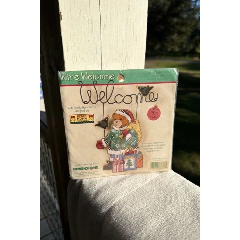 Vtg 90s Cross Stitch kit Christmas Teddy Bear Santa w/wire Welcome